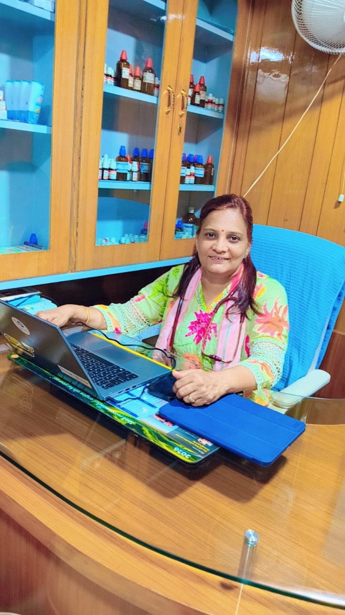 Dr. Geetika Agarwal at Omni Homoeo Clinic
